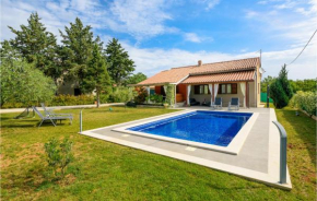 Lovely Home In Krnica With Outdoor Swimming Pool